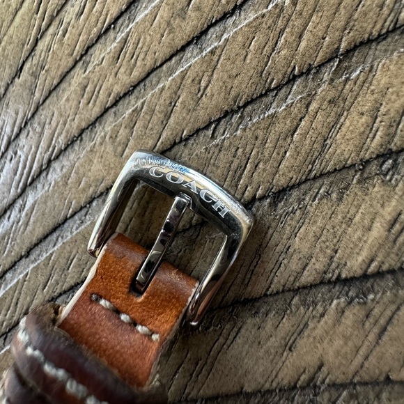 Women’s Coach Wrap-Around Wrist Watch - Picture 4 of 6